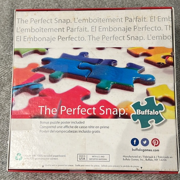 Christmas puzzle Charles Wysocki Buffalo HOLIDAY COLLECTION 1000 pc - Picture 2 of 3